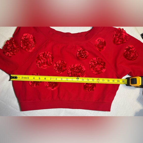 Maeve Three-Dimensional Cropped Floral Sweatshirt Red Flowers Size Small - Picture 5 of 13